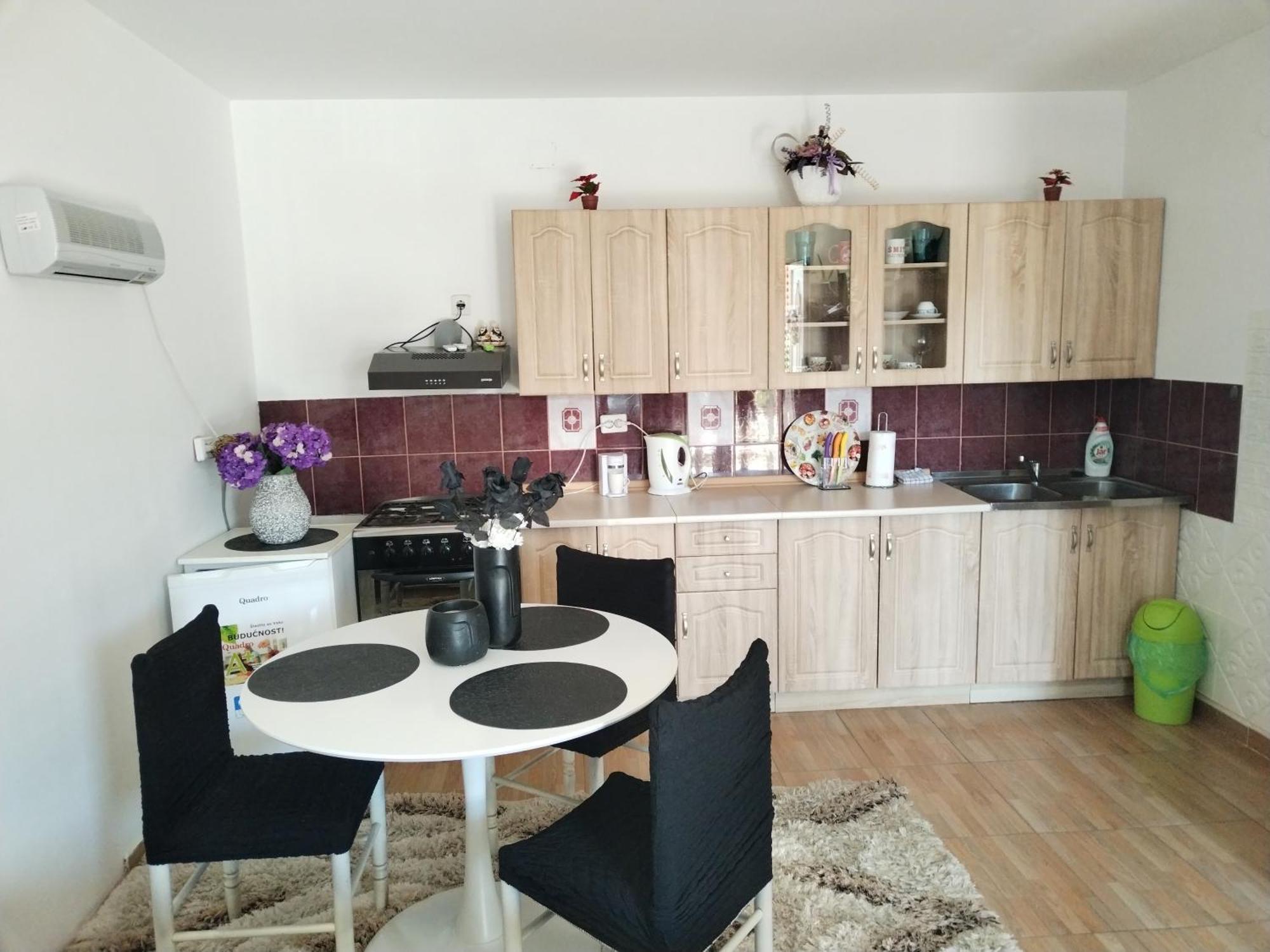 Apartmani Jozic Garesnica Esterno foto